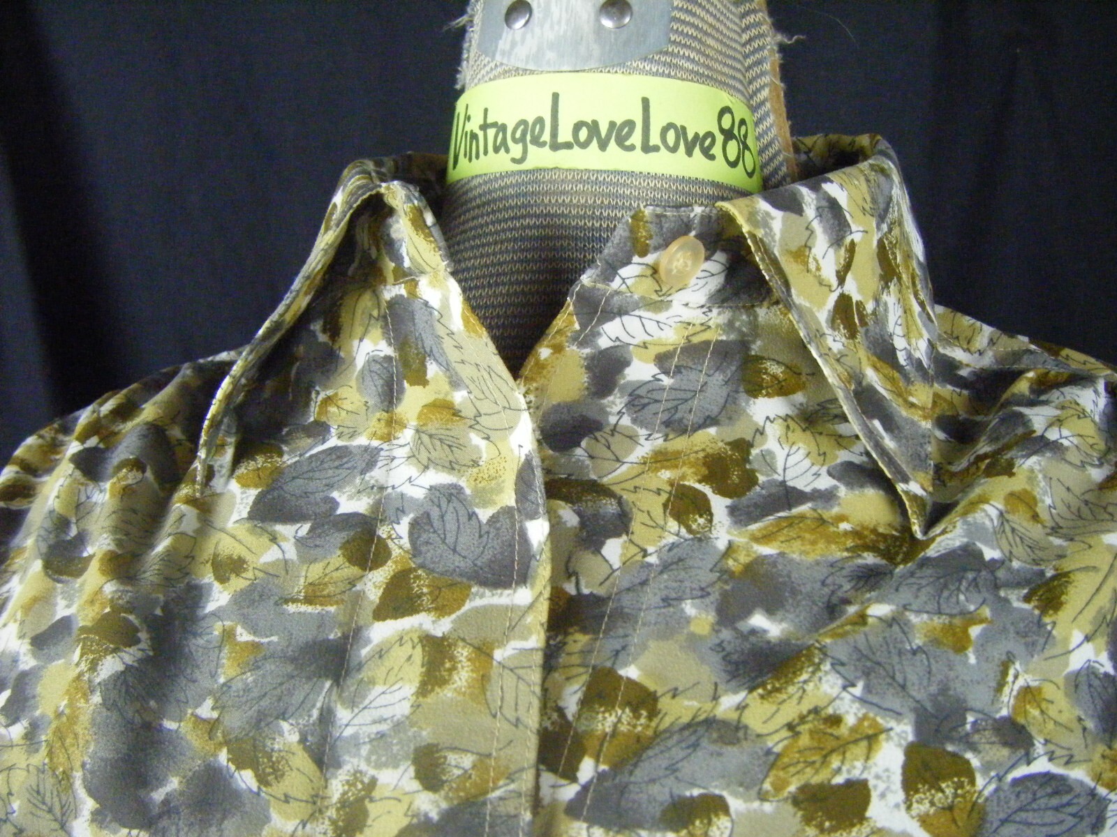 VERA NEUMANN Vtg 70s Grey Brown Leaf Printed Shirt-Bust 39/S-M