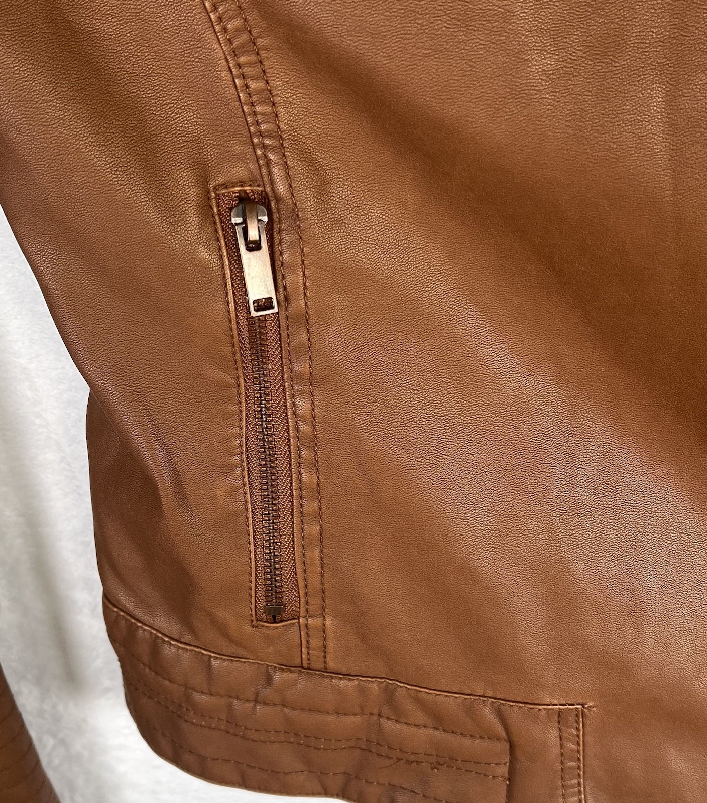 VTG Universal Threads Jacket Size M Brown Full Zip Detailed Stitching Pleather
