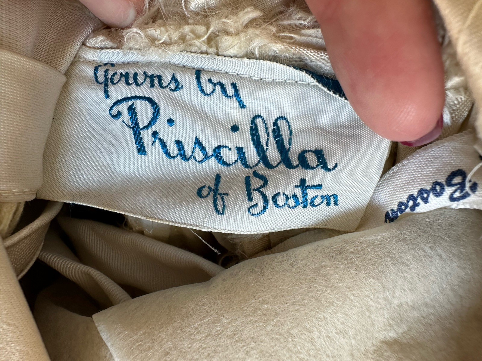 1950s Vintage Priscilla Of Boston Ivory Satin Gown V Bodice /Neck 3/4 Sleeve