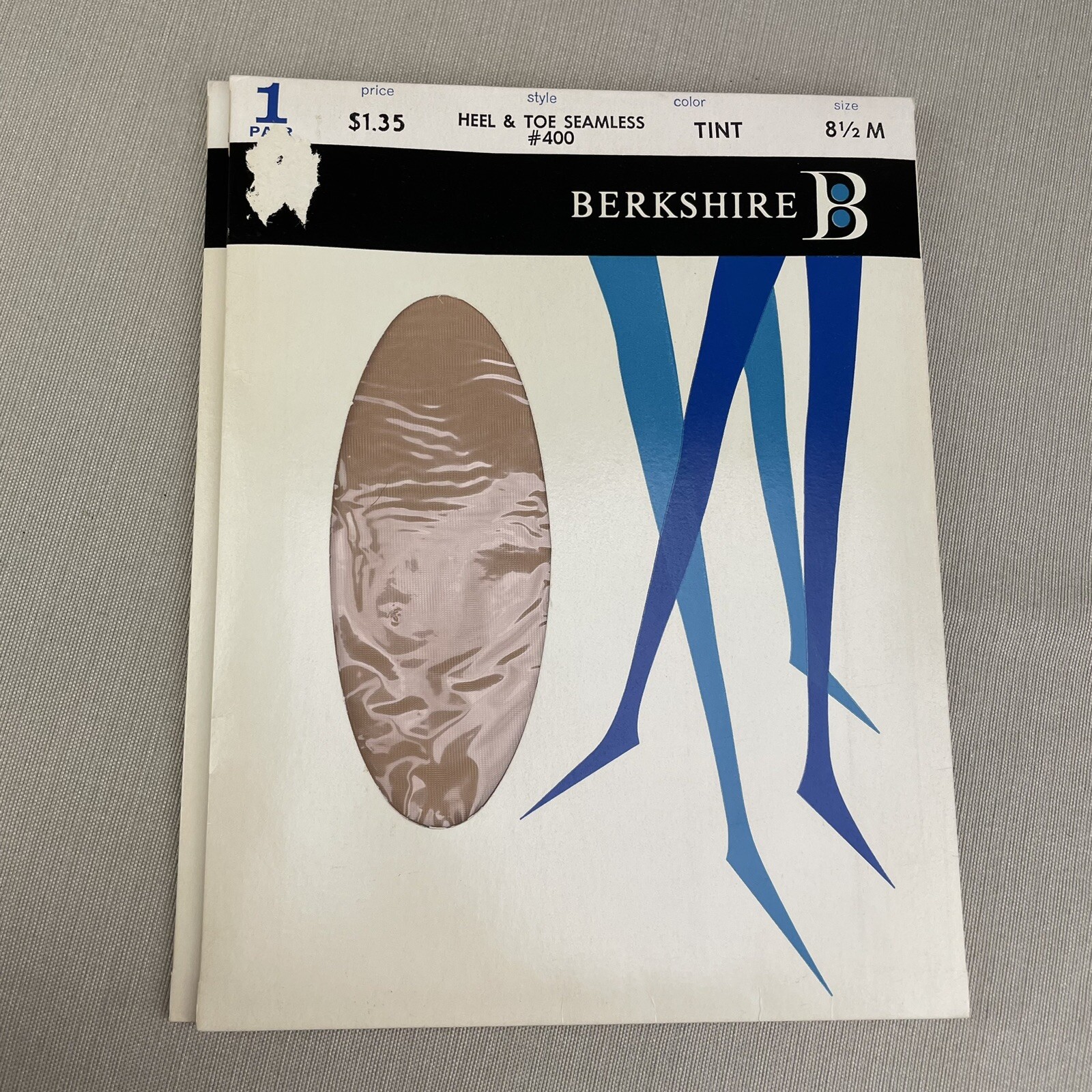2 pair Berkshire Vintage Nylon Stockings 8 1/2 Medium Tint Heel & Toe Seamless