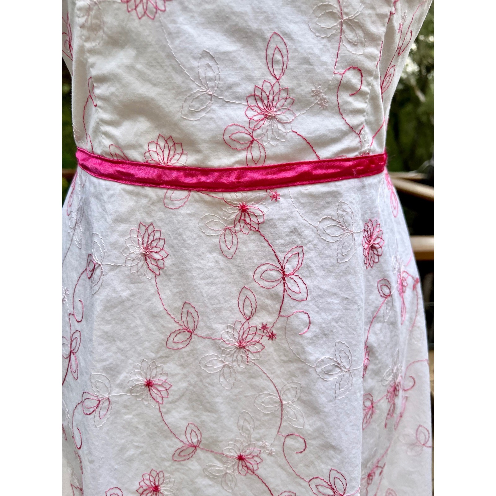 City Triangles Vintage Y2K White Pink Floral Embroidered Ribbon Waist Dress 7