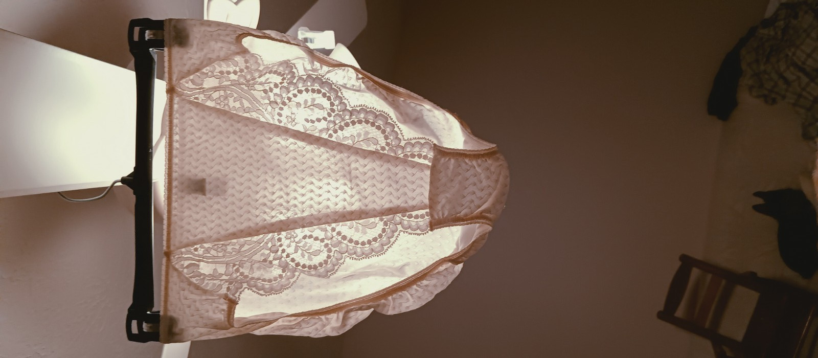 VALENTINO VINTAGE PANTIES sz M-6 CREAM SATIN DIAMONDS w-LACE SIDE PANELS #17-35