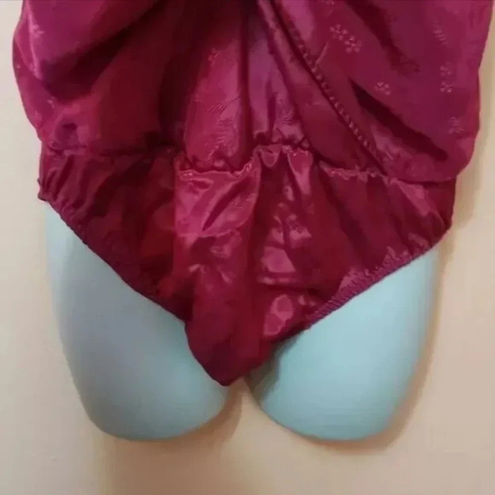 Vintage Shirley Of Hollywood embossed satin Pink Fuchsia Teddy Bodysuit Romper S