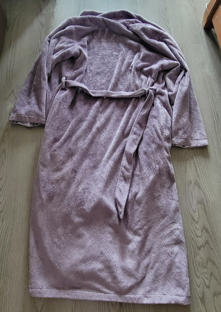 Vintage PRIVATE QUARTERS Women’s Small Lavender Plush Robe Bathrobe Made in