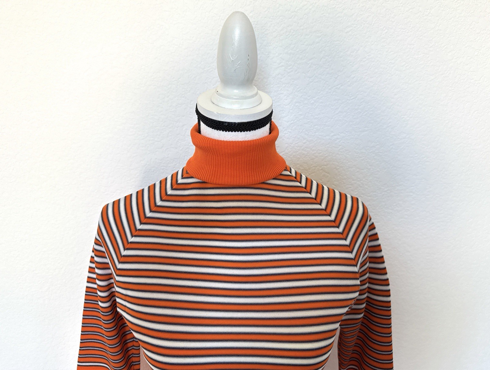 VTG 1970s Gradient Striped Knit Turtleneck