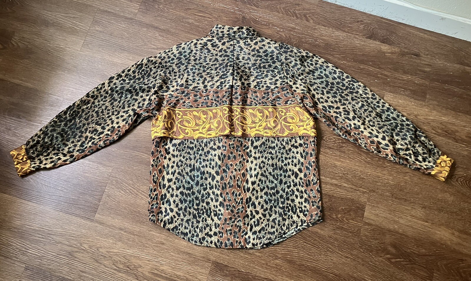 Vintage ’80s Petite Sophisticate Colorful Leopard Print Long Sleeve Blouse S/M
