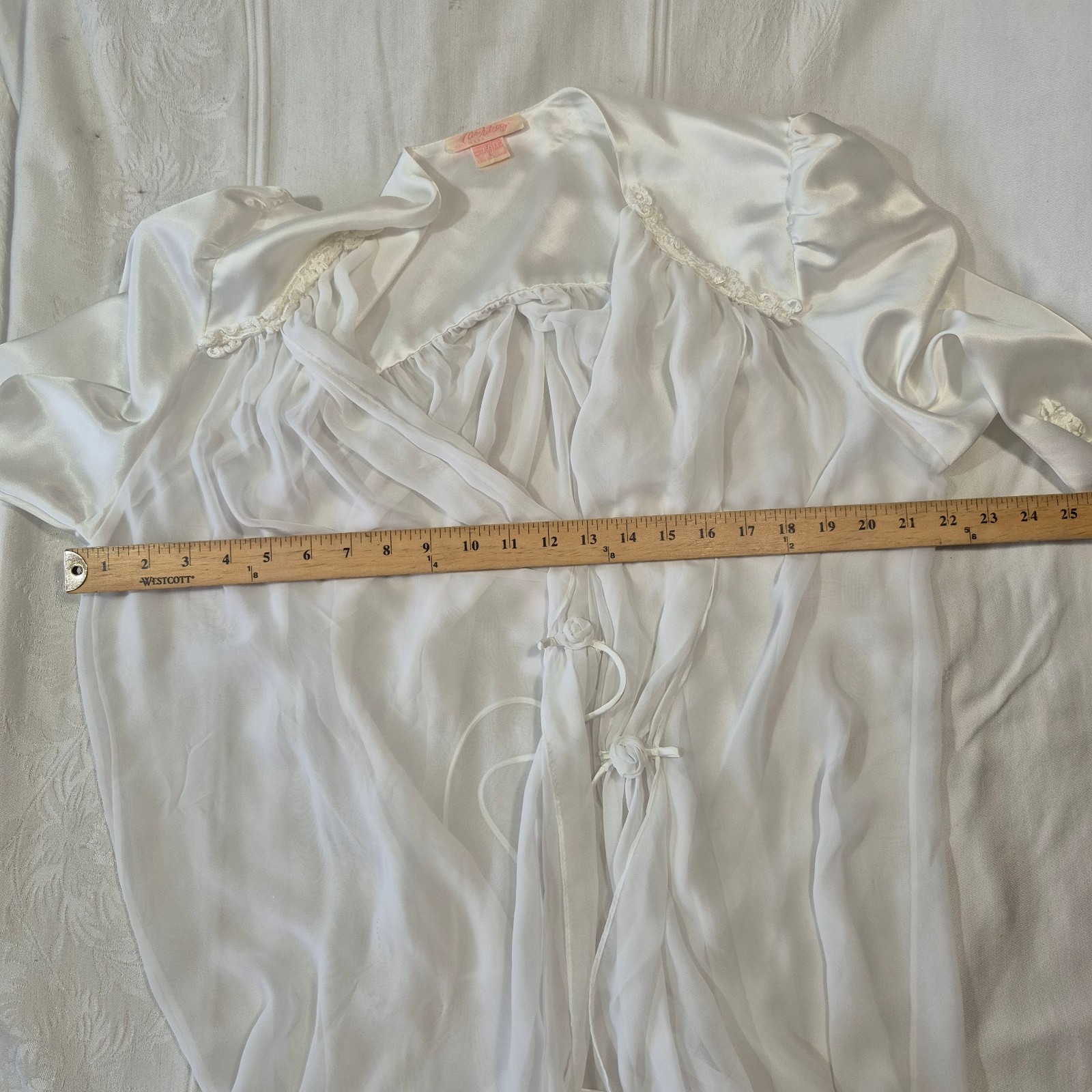 VTG Flora Nikrooz White Silk Chiffon Robe Embroidered Lace Peignoir Bridal L USA