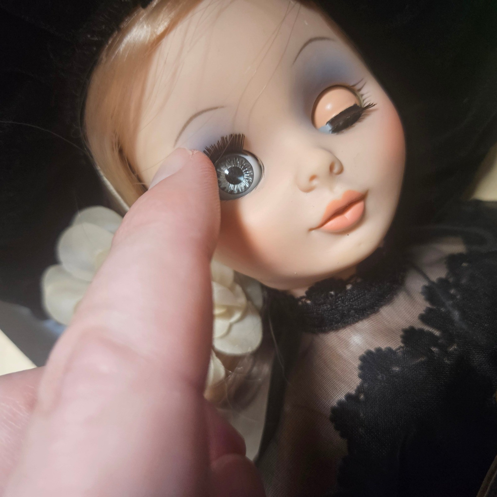 VTG Vogue Dolls Miss Ginny Pretty Poseable Doll 15″ Velvet Dress Sleepy Eyes NIB