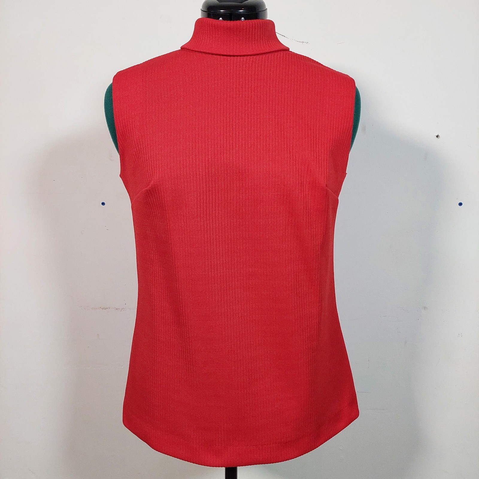Vintage Red Ribbed Sleeveless Mod Top Back Zip
