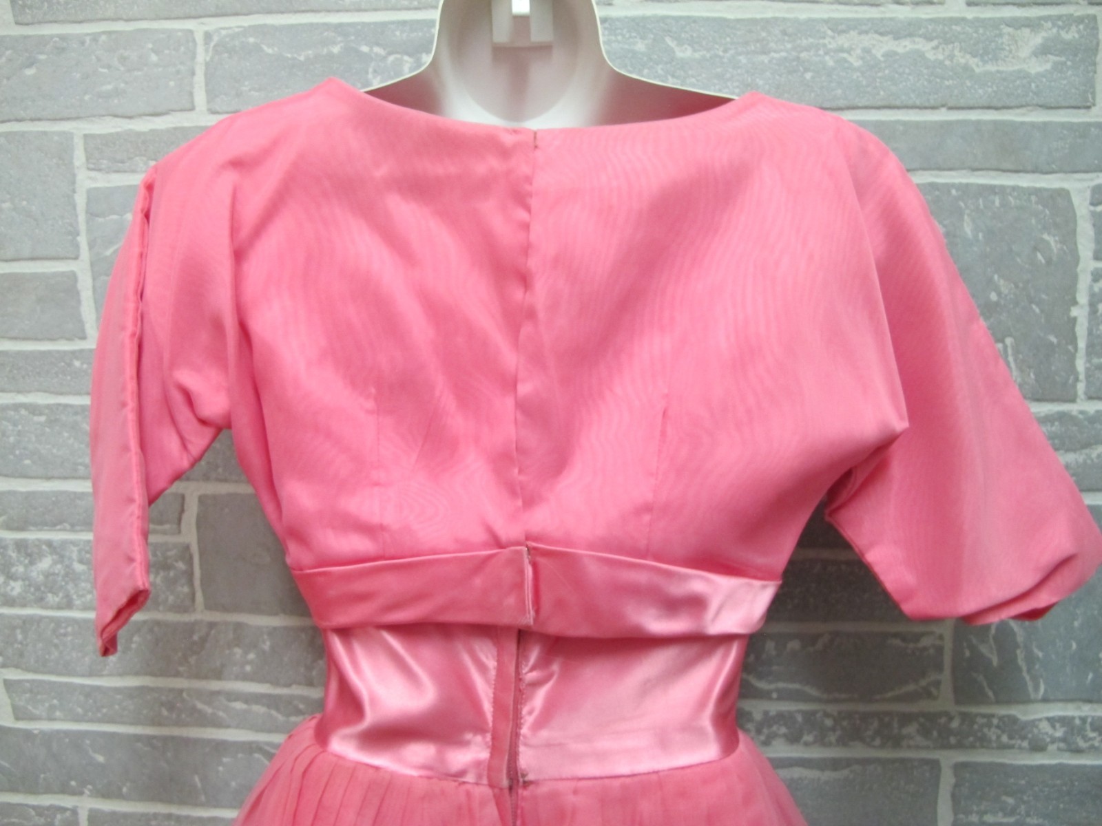 Vintage 1950’s Light Pink Short Formal w/ Coat (H0182)