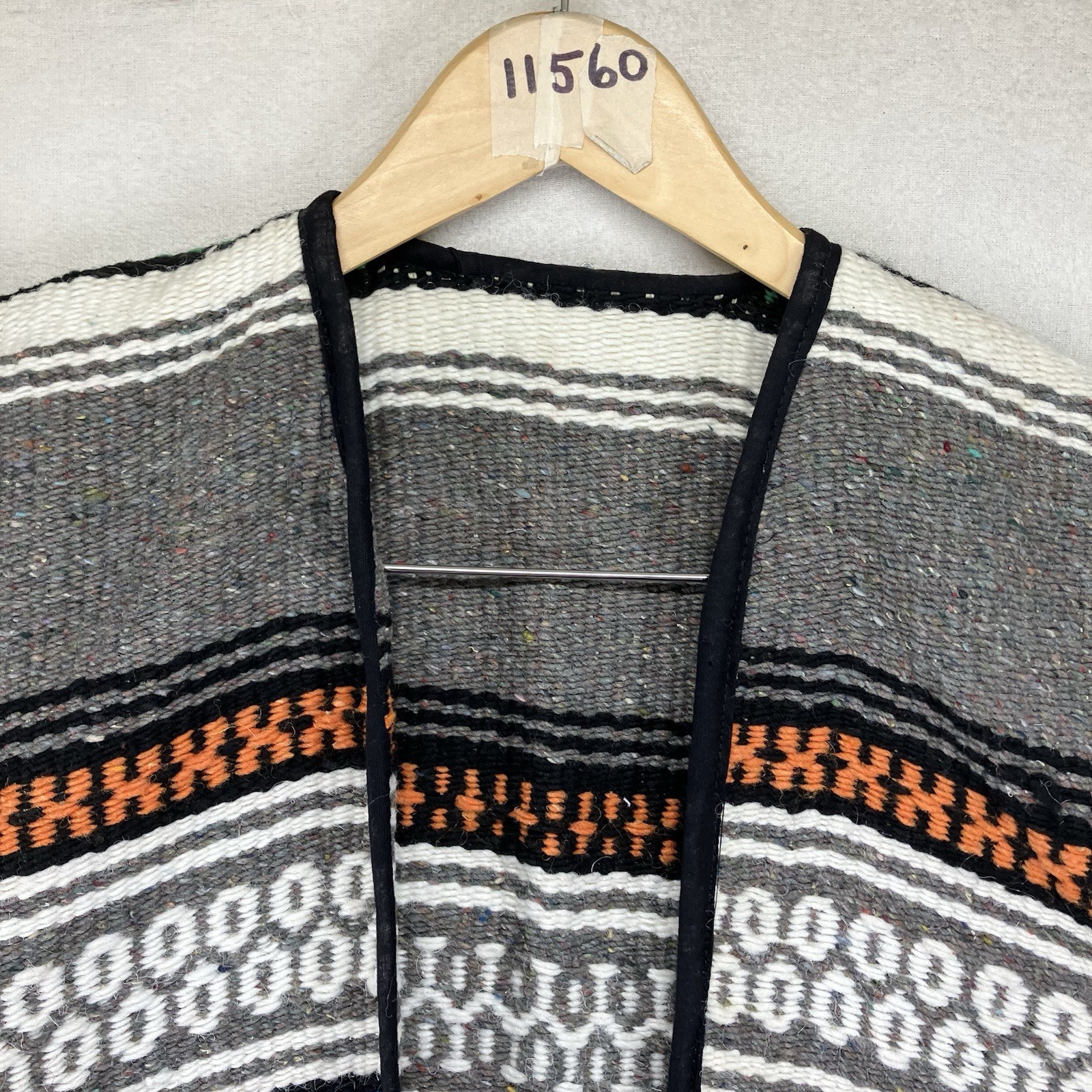 Vintage Mexican Blanket Vest Poncho Serape Jacket Fringe w Pockets 38×31 Medium