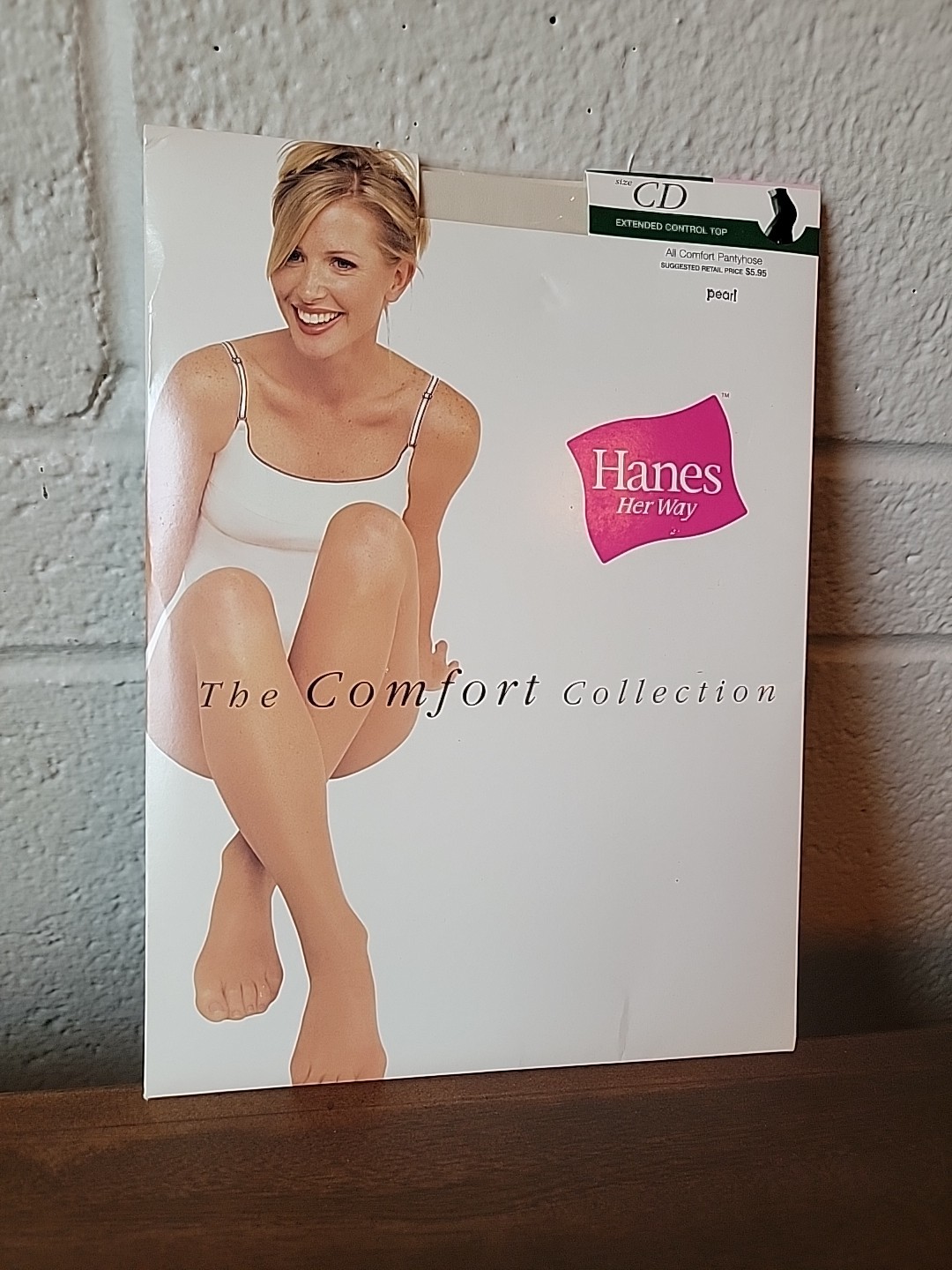 Hanes Her Way The Comfort Collection Pantyhose CD Pearl Off White Control Top