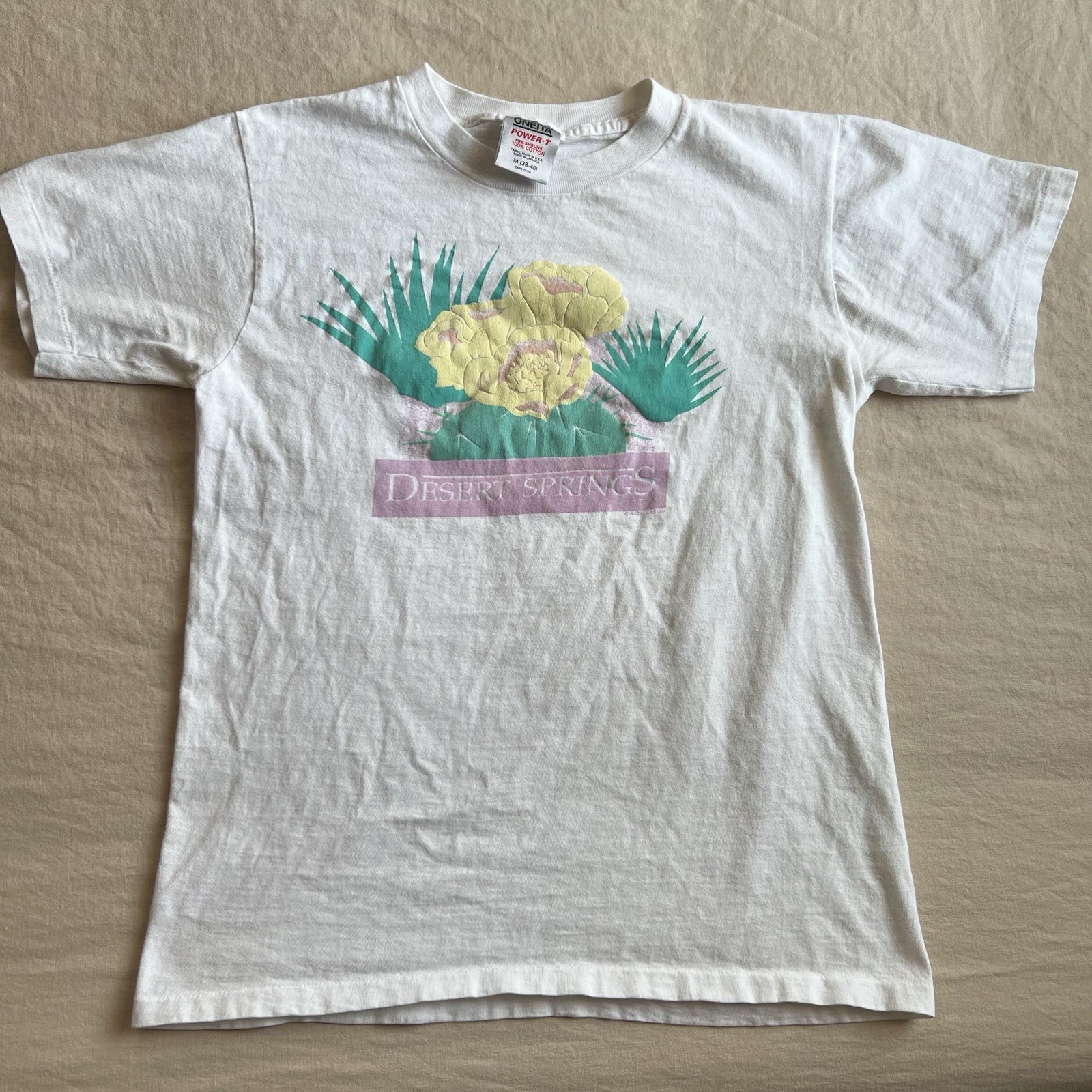 Vintage 80s single stitch Desert Springs white cotton Cactus t-shirt. Size M