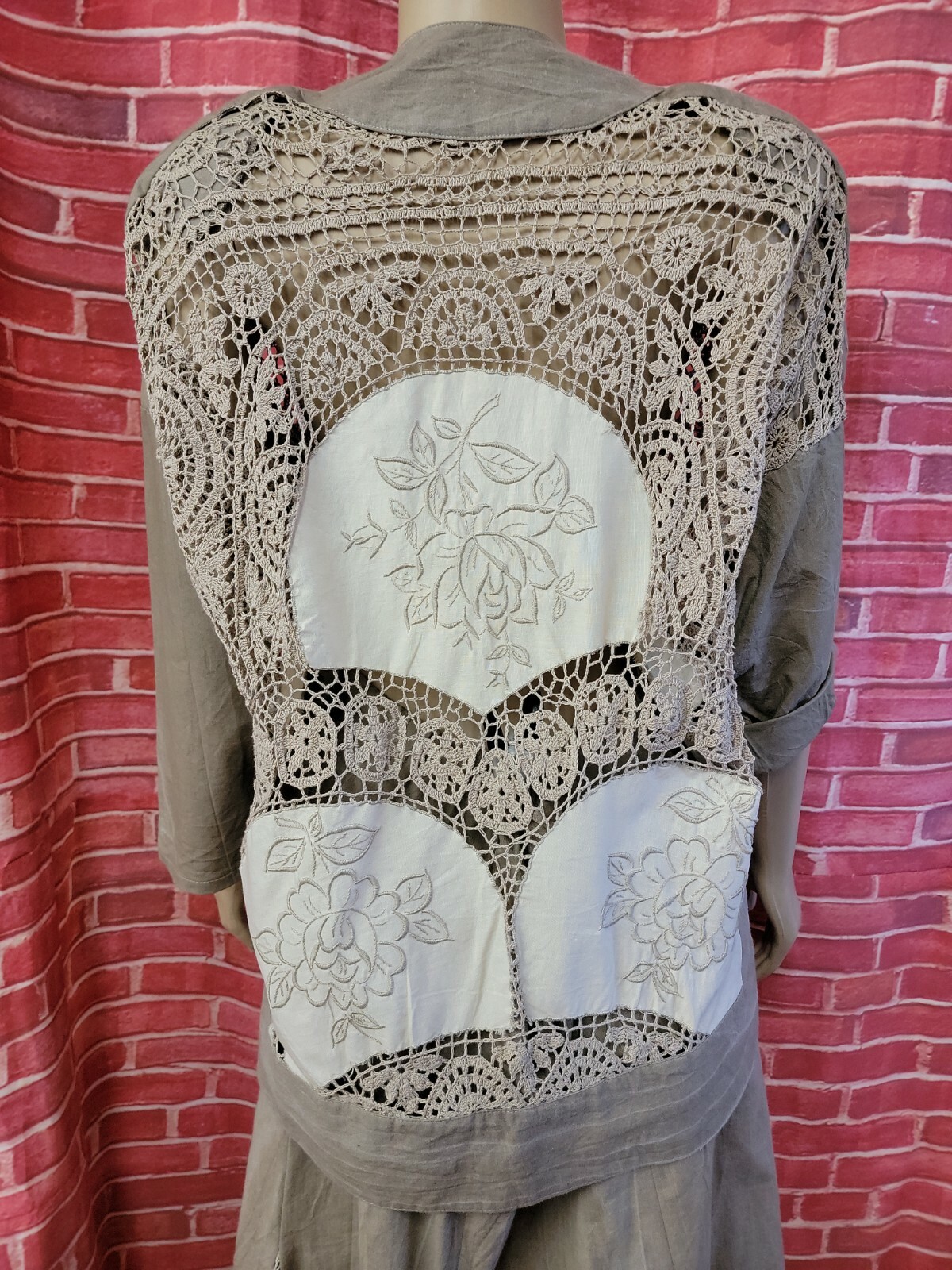 Lim’s VTG 2 Piece Set Cream Taupe Jacket & Skirt Crochet Embroidered Size M #C2