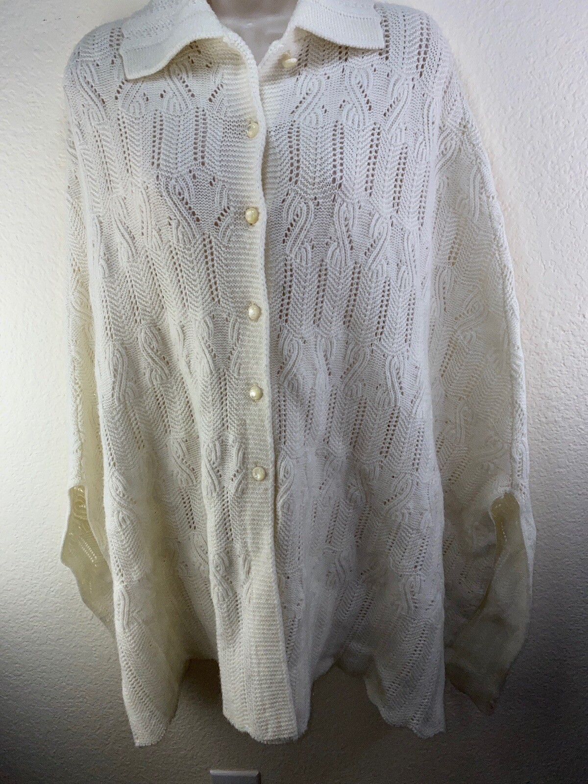 Sweater Bee Vintage 1960s Ivory Shawl Wrap Cape Button Cardigan Sweater Sz L