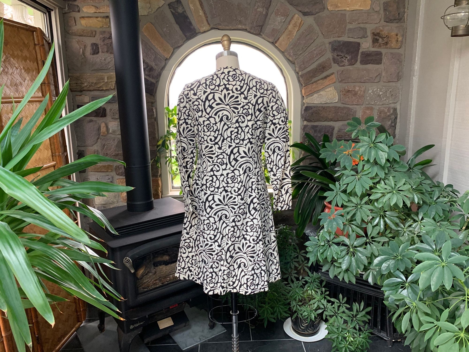Vintage 1960s Black and Ivory Lightweight Swing Coat Abstract Design