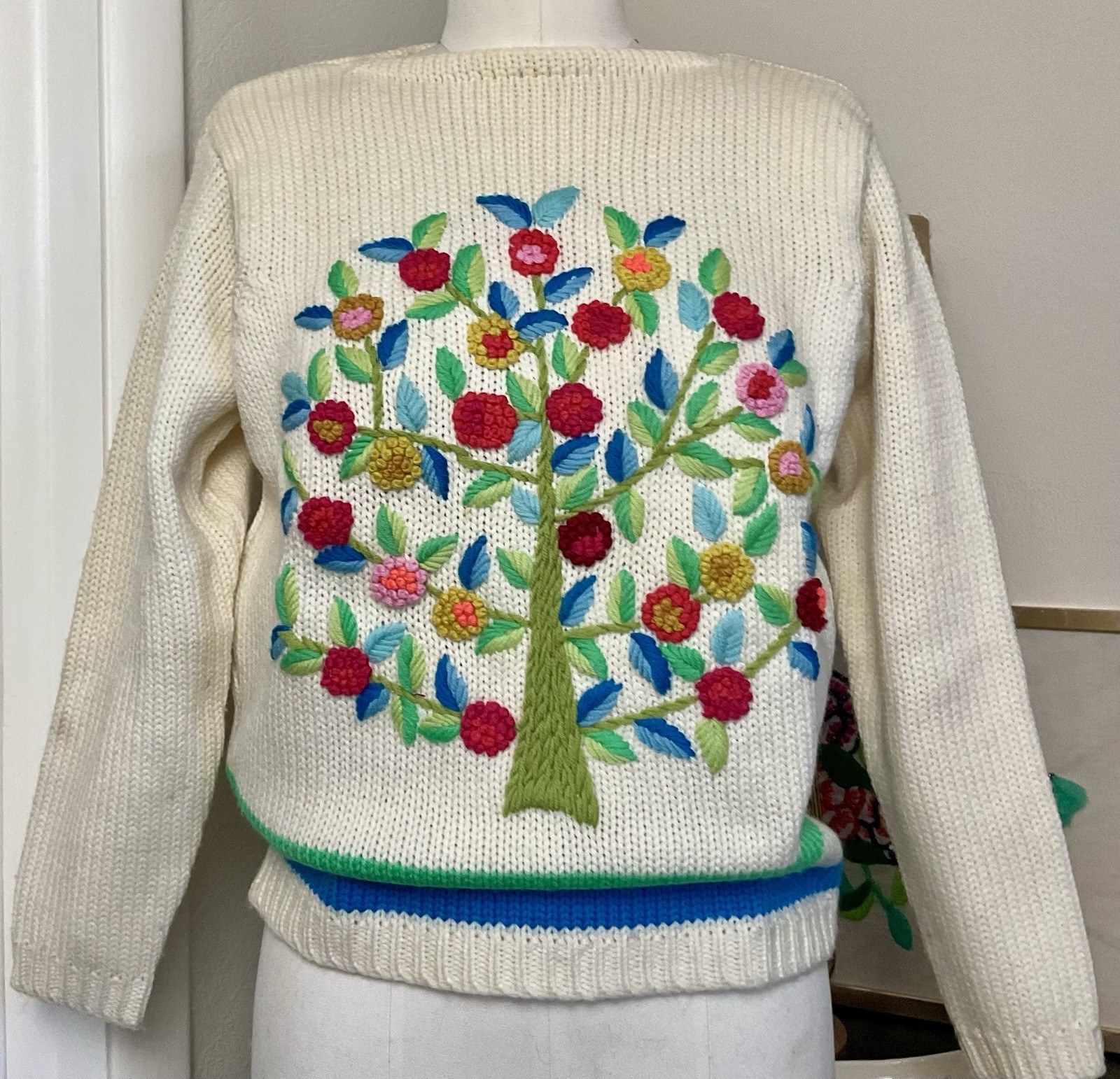 Vintage Wool Sweater Medium Tree of Life Retro MCM Mod Embroidery -Hong Kong