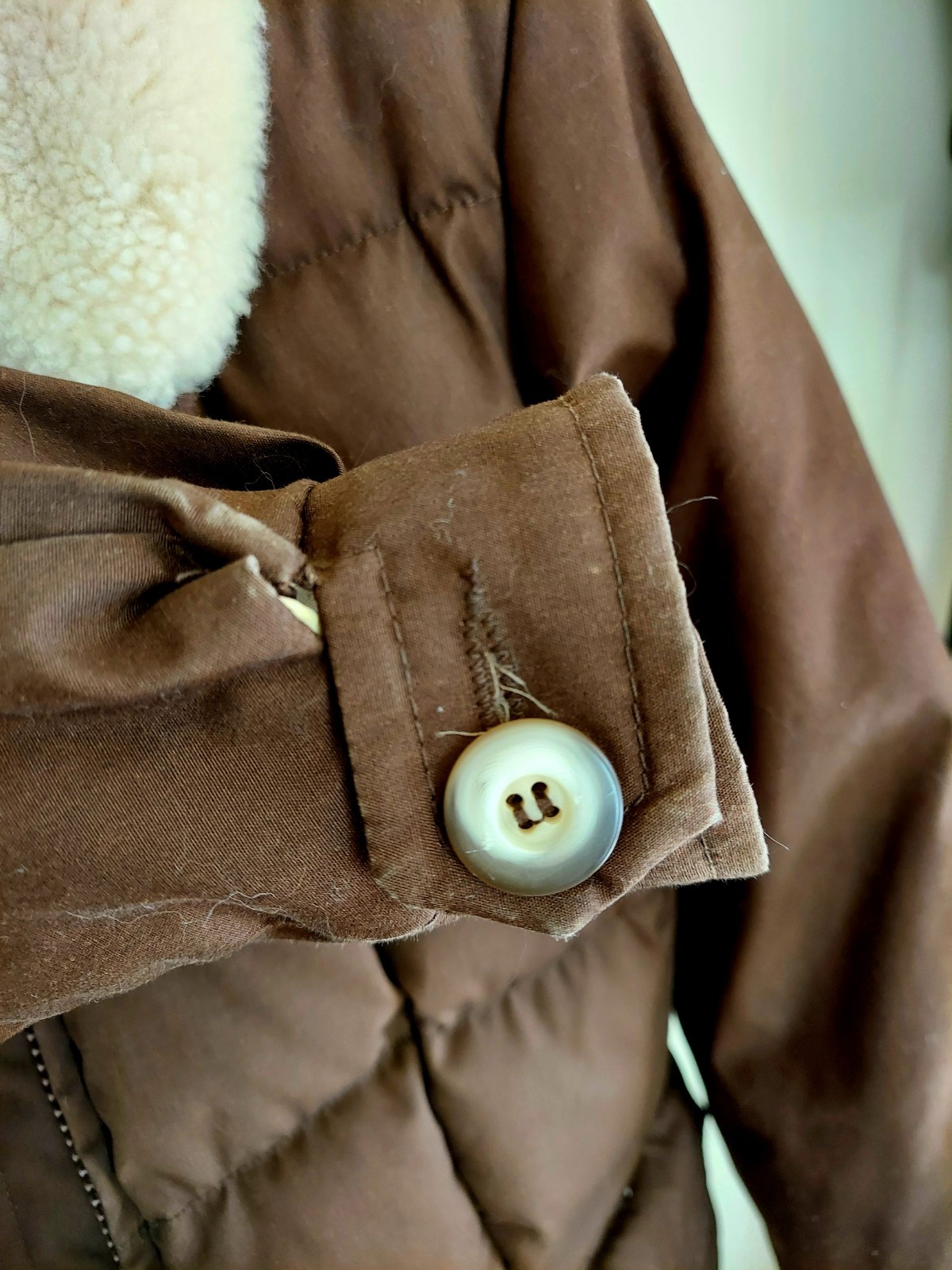 VINTAGE Eddie Bauer BROWN Fitted Down Puffer Jacket Womens MED TORONTO CANADA