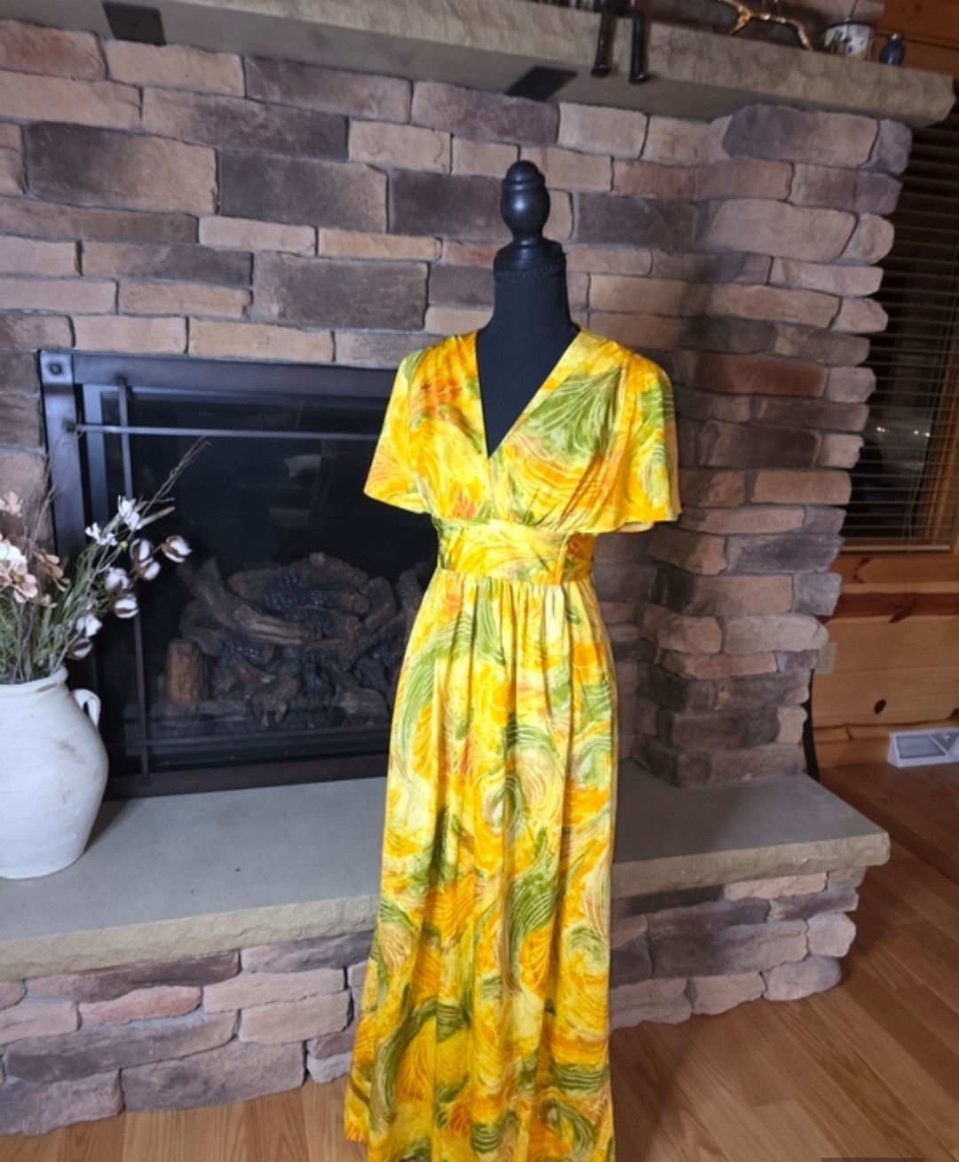 Vtg 70’s Ludy For Ludi’s Waikiki Psychedelic Swirl Flutter Sleeve Maxi Dress…
