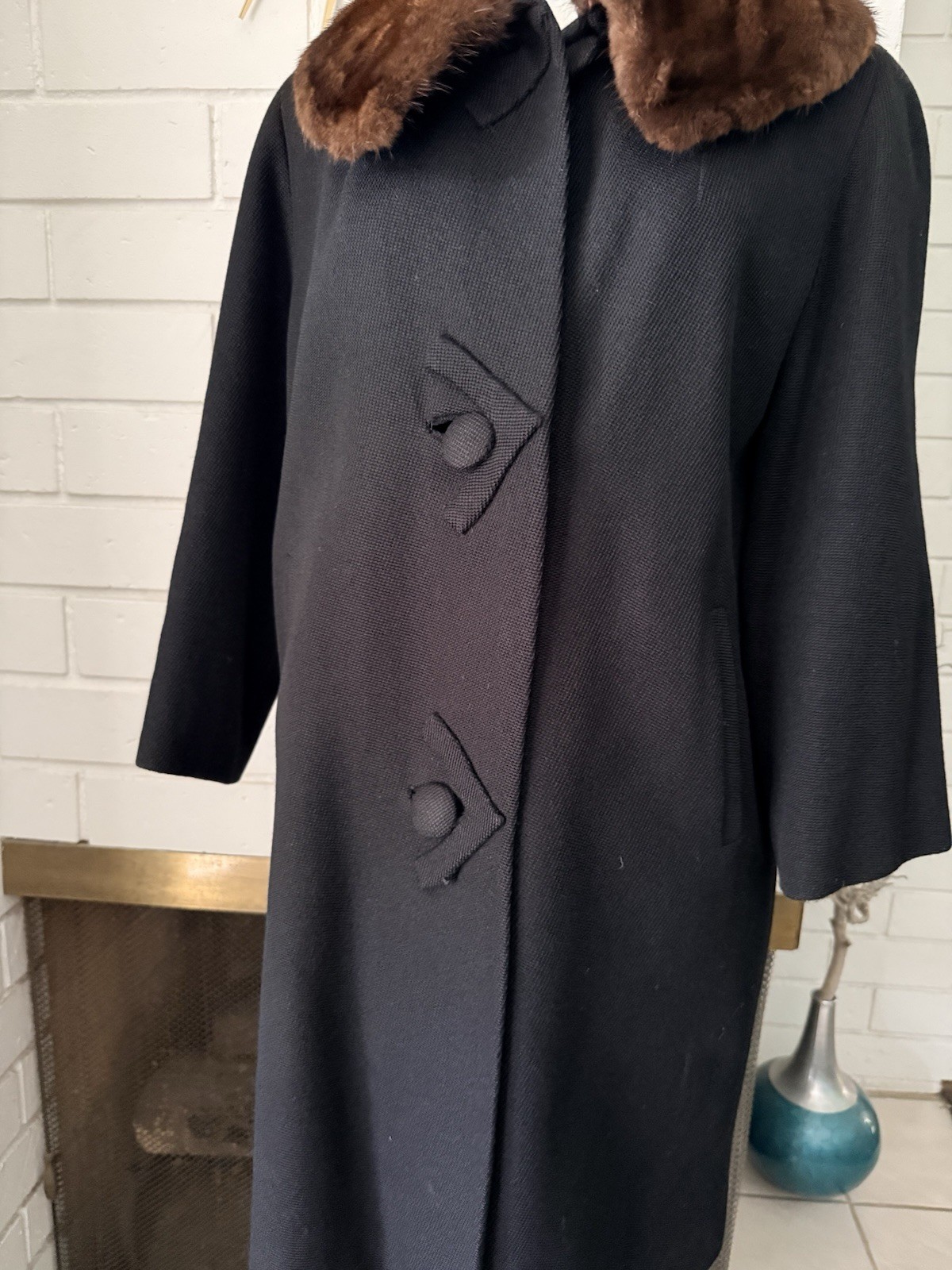 Vintage Long Black Swing Fabric Coat 50s 60s Real Fur Collar M USA jacket winter
