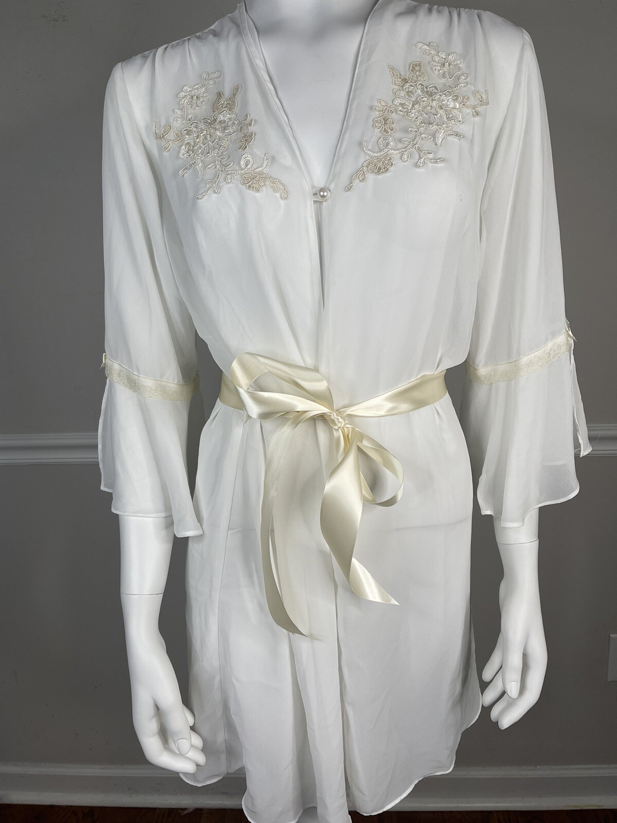 Vtg Womens S Belle Nuit Bridal cottagecore Beaded nylon Chemise nightgown robe