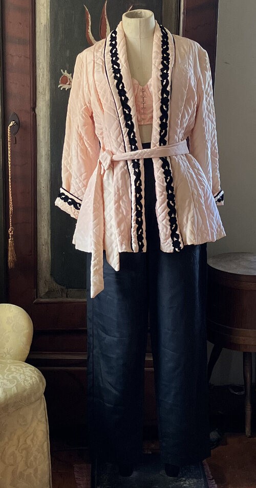 Vintage 40’s Quilted Satin Lounging Pajamas – Pink and Black