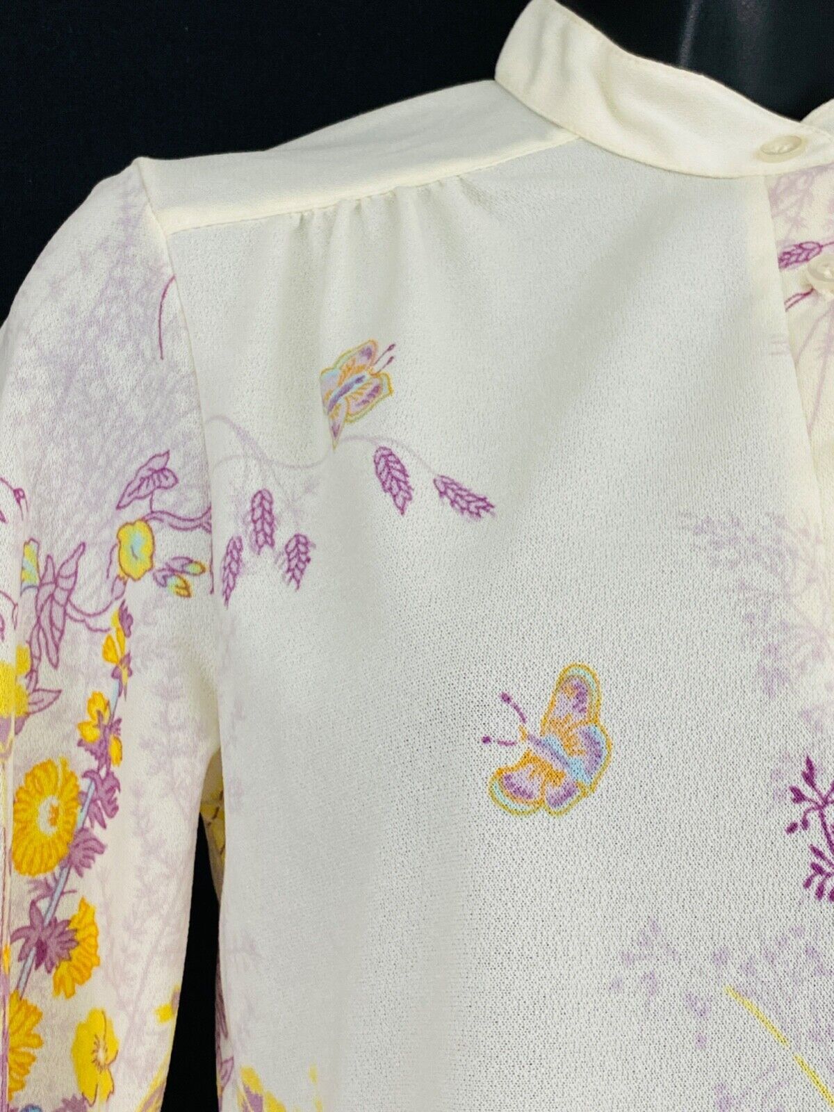 Vintage 1970s white floral blouse novelty print shirt top long sleeve deadstock