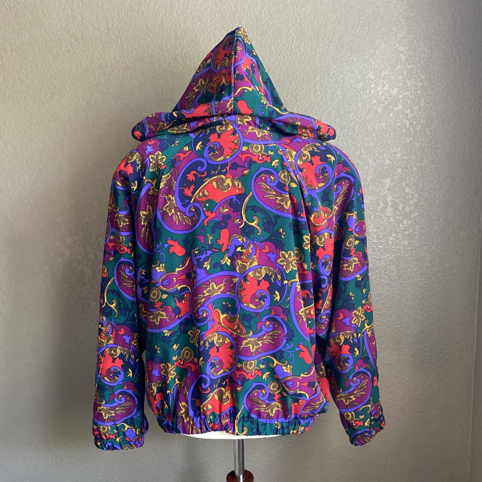 VTG 90s SG Sport Bold Colorful Filigree Satin Hooded Windbreaker Women’s S 6/8