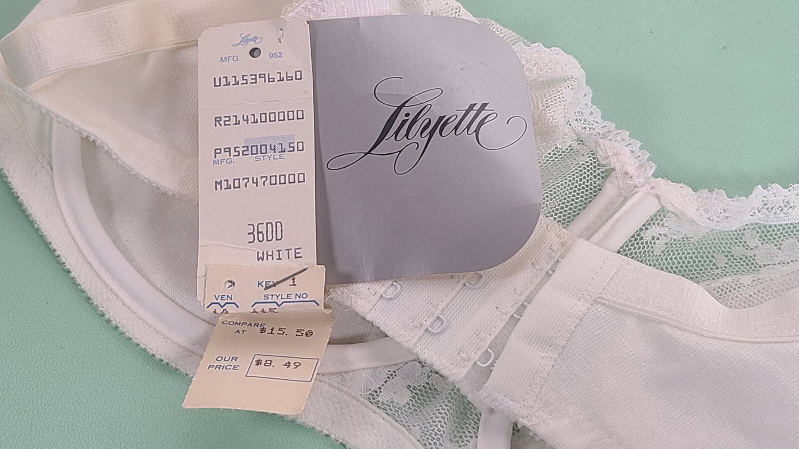 Vintage NEW NWT Lilyette Minimizer Bra 415 White 36DD