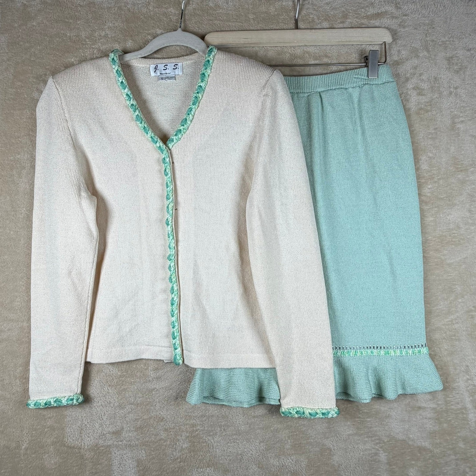 J.S.S. Vintage Women Wool Viscose Knit 2 Piece Cardigan Skirt Set Cream Green
