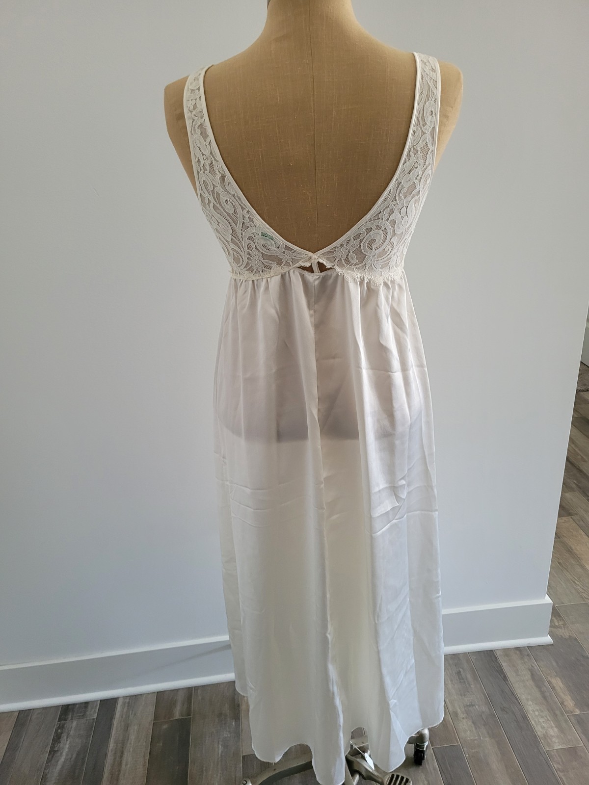 Vintage Juli of Slumbertogs Ivory Nightgown w Lace L Large Made In USA
