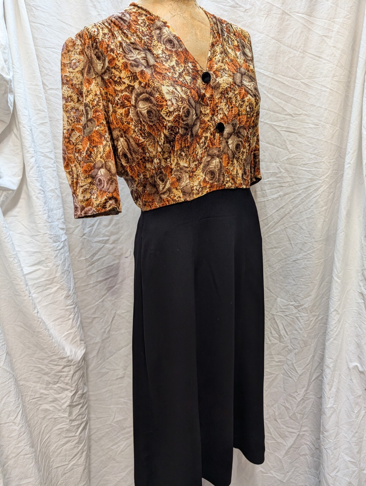 Vintage 1950’s Brown Orange Tan Jersey & Black Rayon Dress Size Medium
