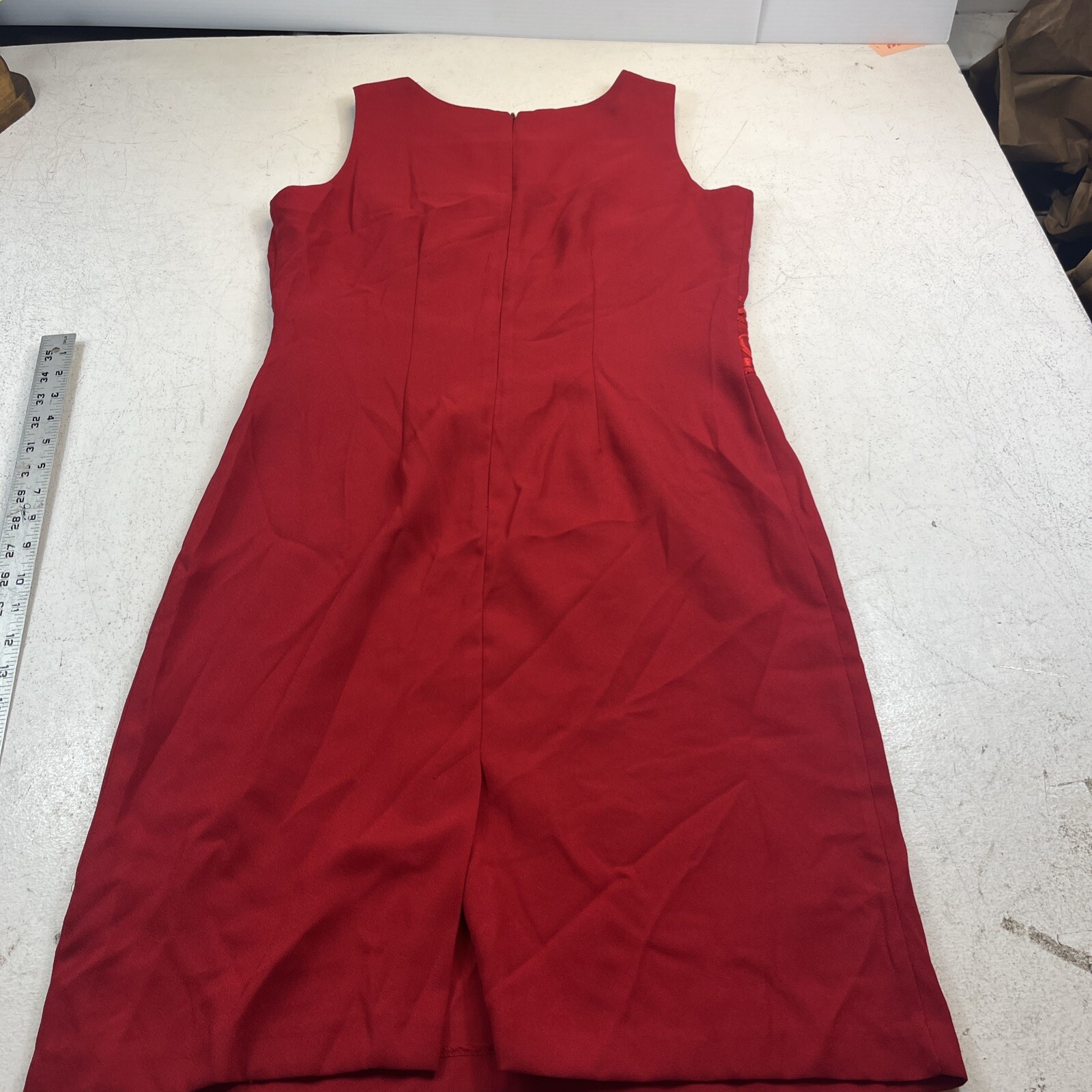 Vintage Sheath Dress. Red. Size 8. Sleeveless. Applique Trim