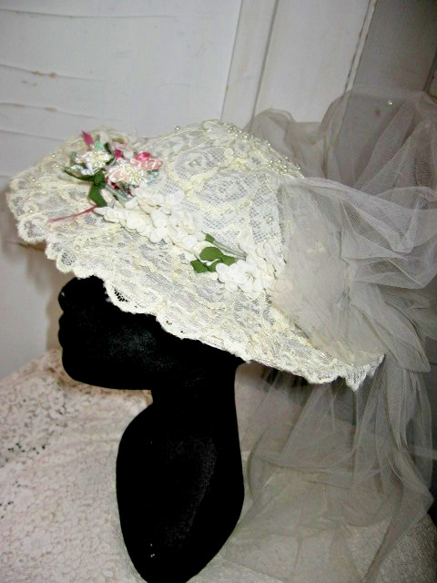 VTG 1980 2pc CREAM GLOSSY SATIN BALL GOWN/LACE-PINK RIBBON FLORAL-9-10-LACE HAT
