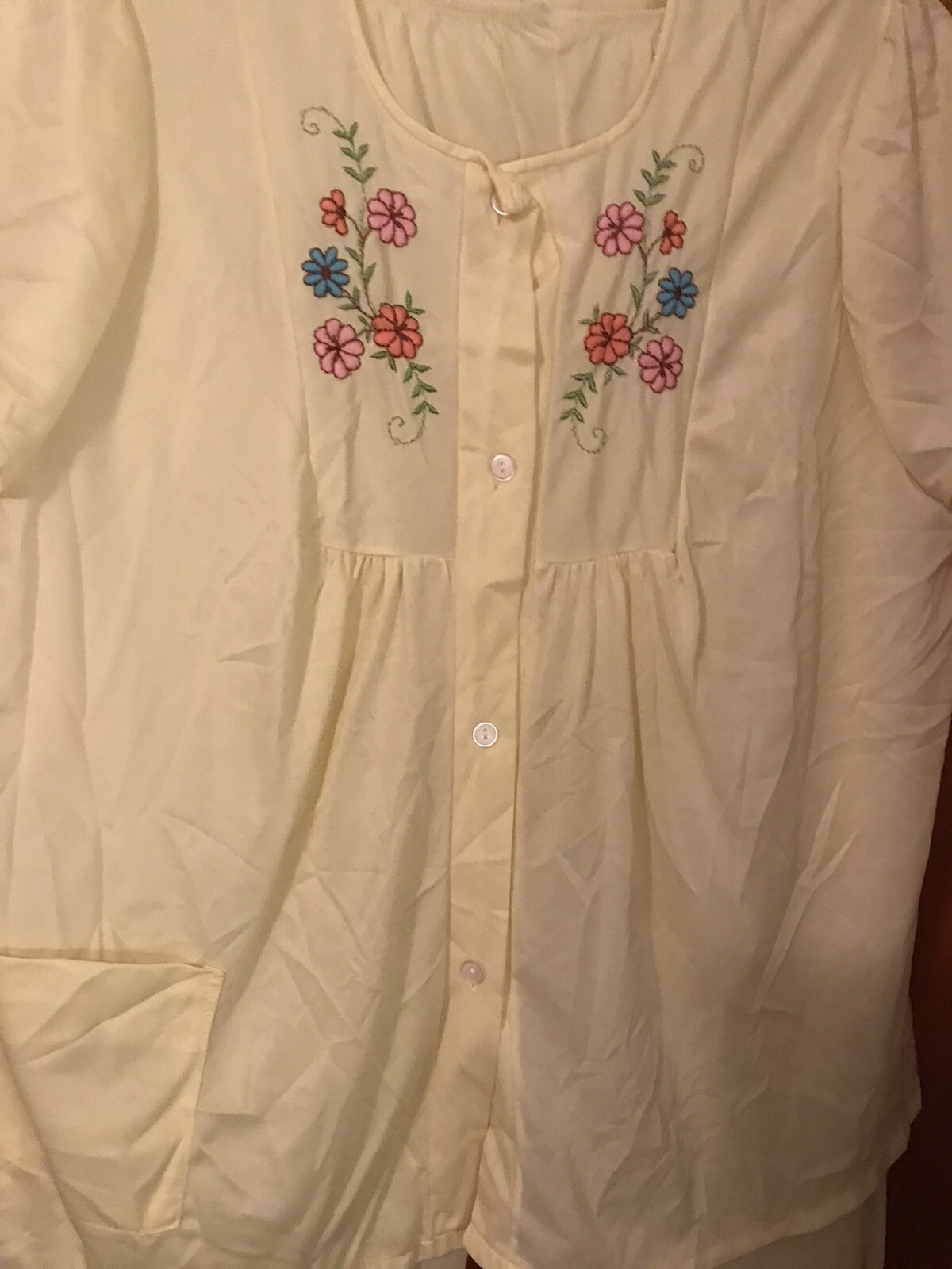 Vintage Woman’s Katz Pajamas! Lemon Yellow 2 Pc Pajamas by Katz Sz 32L USA Made