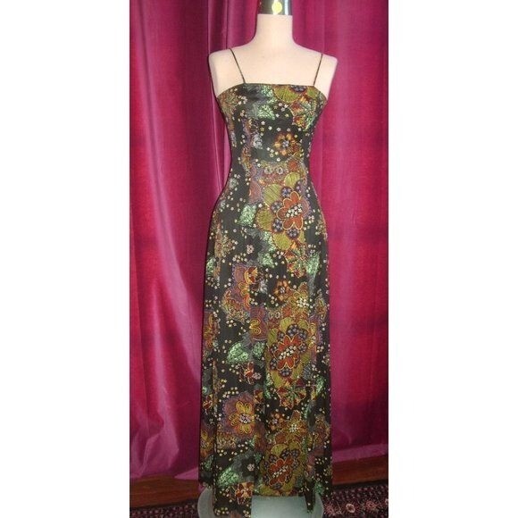 1970′ Vintage Full Length with Jacket Beautiful Black floral Print Dress 2 pc
