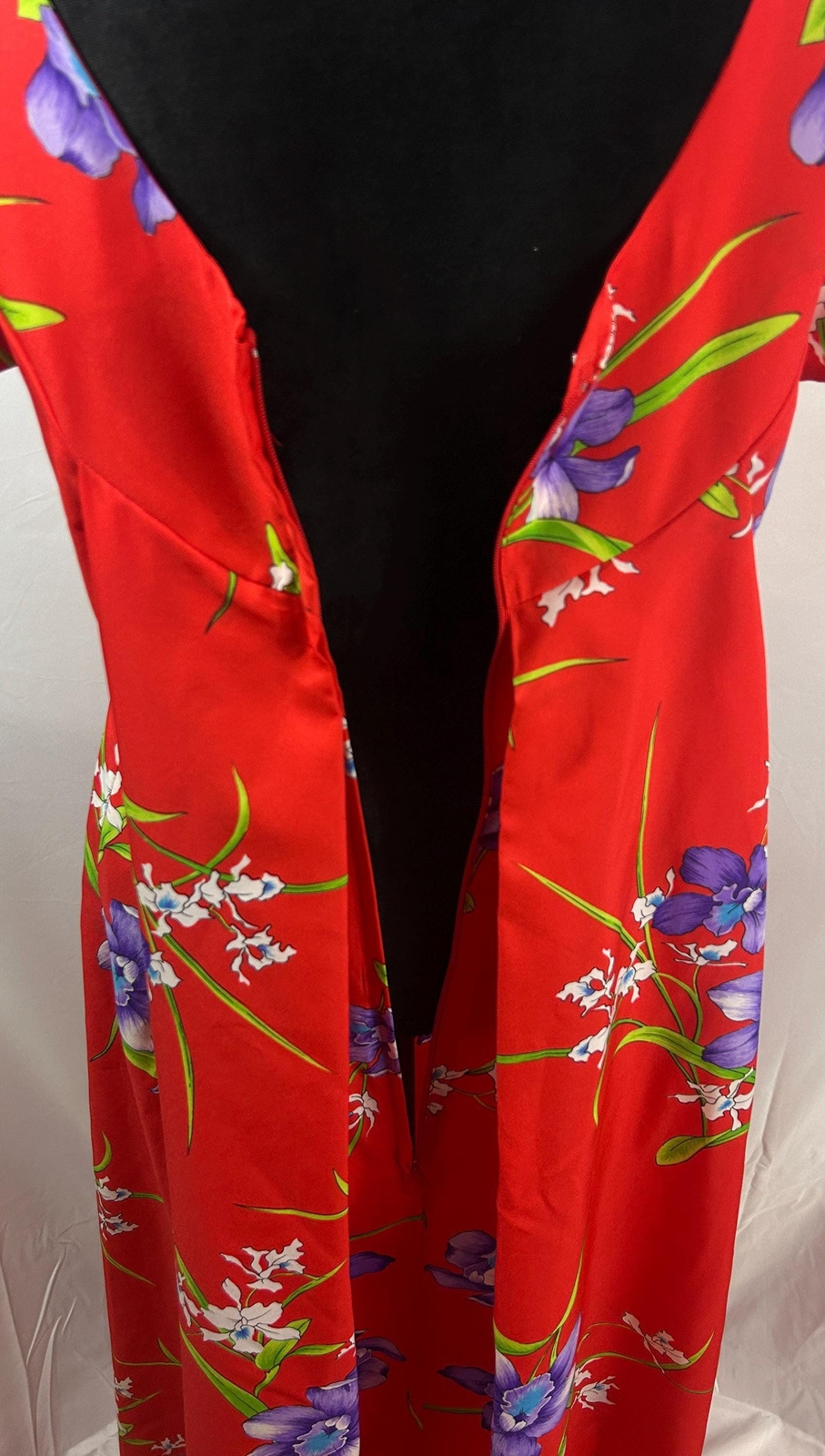 Vtg Fashion by Loke Red with Purple Flower Design Princess Style Cut Dress M-L