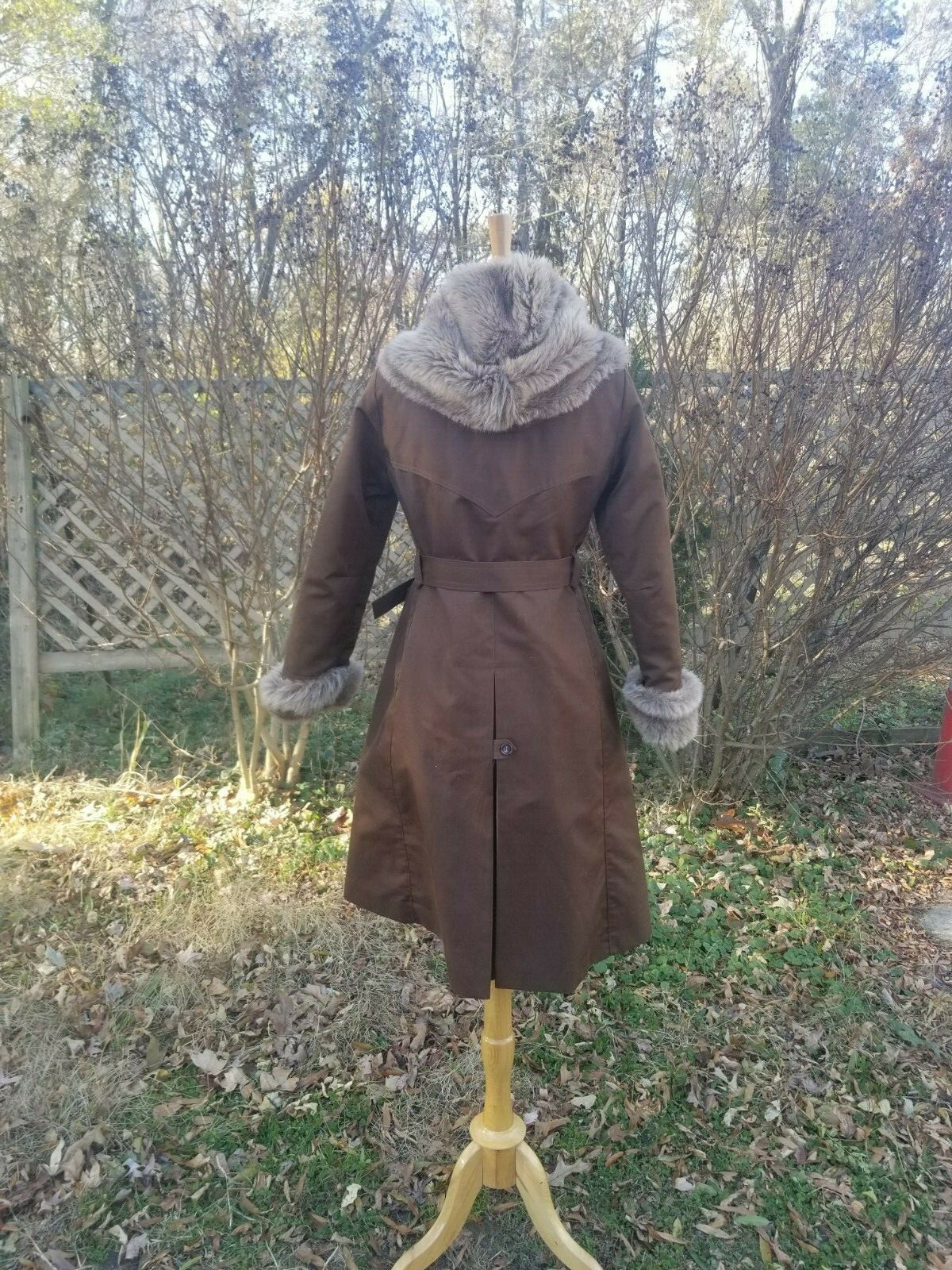 Vibtage 1970s Khaki brown trench robe coat faux fur lining hooded belted fits S