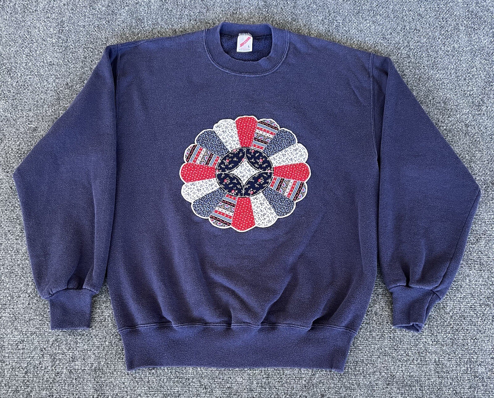 Grandmacore VTG Sweatshirt Blue Quilt Patch Cabin Large Crewneck Pullover