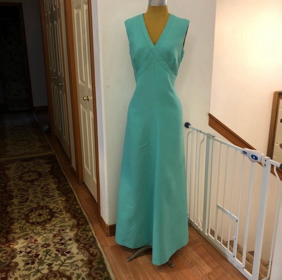 Vintage 1970s European Women’s Long Dress – Size 42