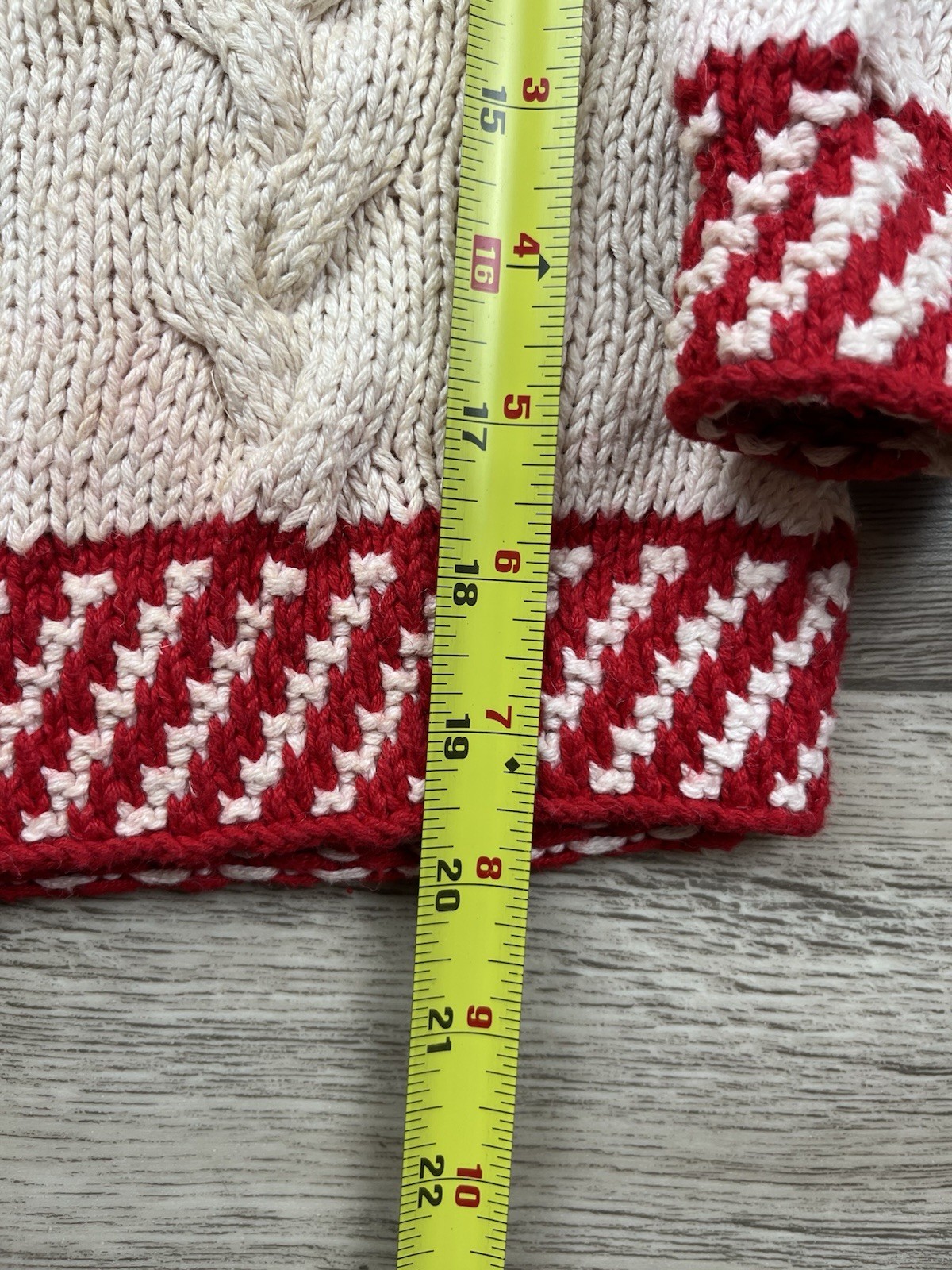 Vintage The Eagle’s Eye Sweater Women’s Sz Small Bunnies Fair Isle Handknit READ