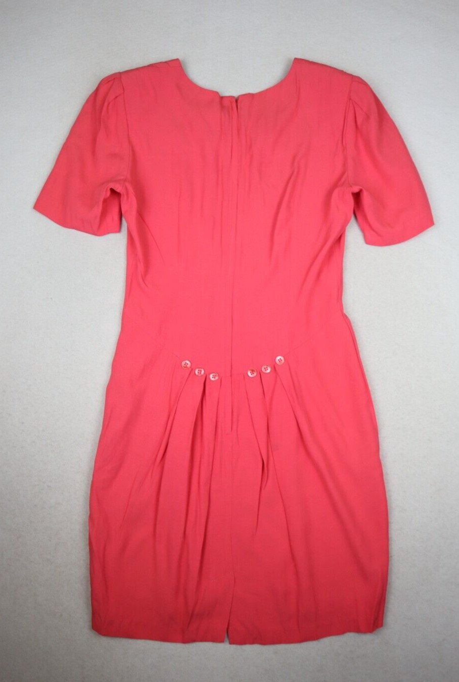 VINTAGE 80s 90s WOMEN’S CORAL SALMON SHORT SLEEVE SHEATH DRESS – SYCAMORE – 7/8