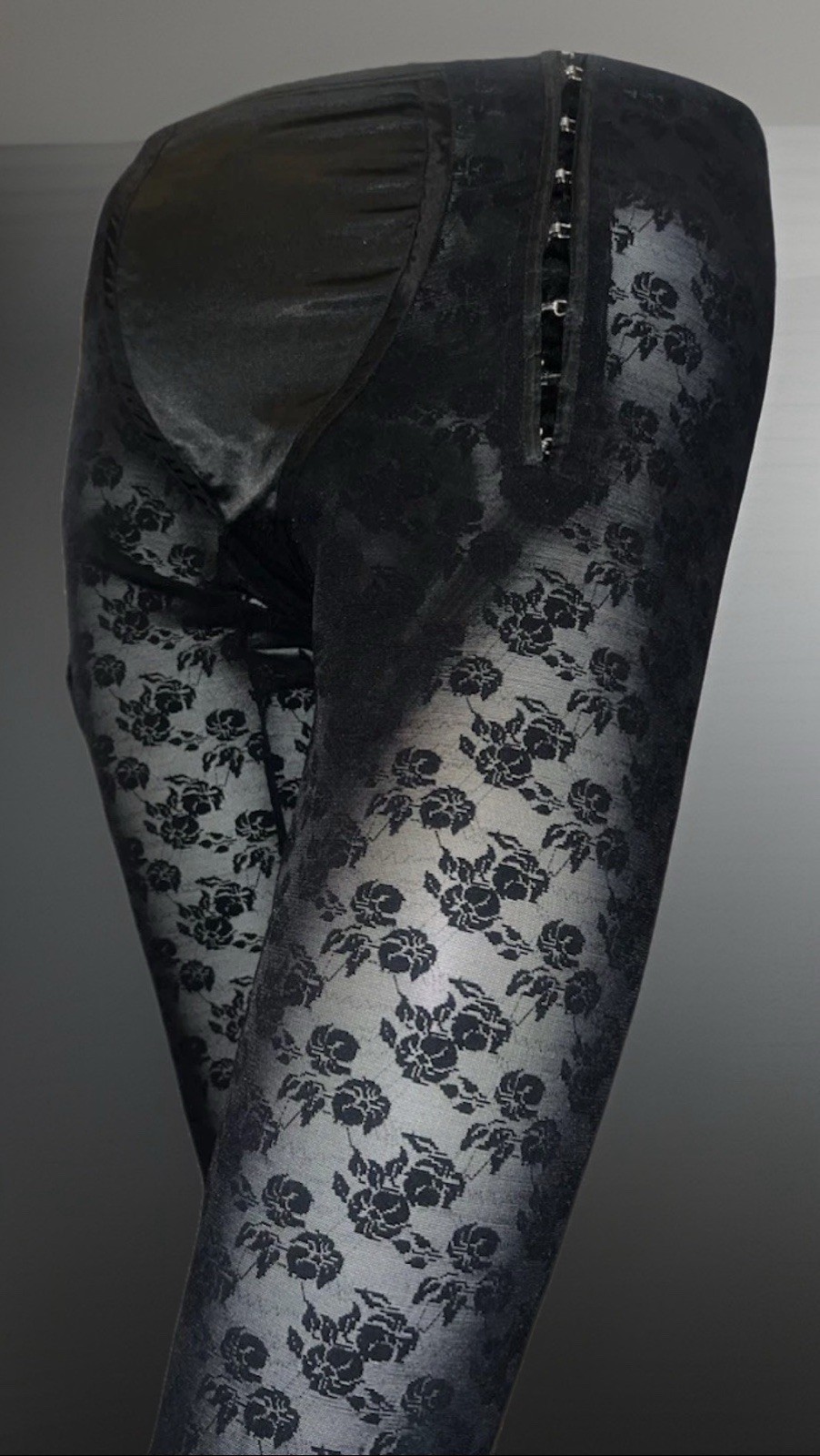 Vintage DOLCE & GABBANA F/W 1996 Stretch Girdle Black Floral Crop Pant Sz 42