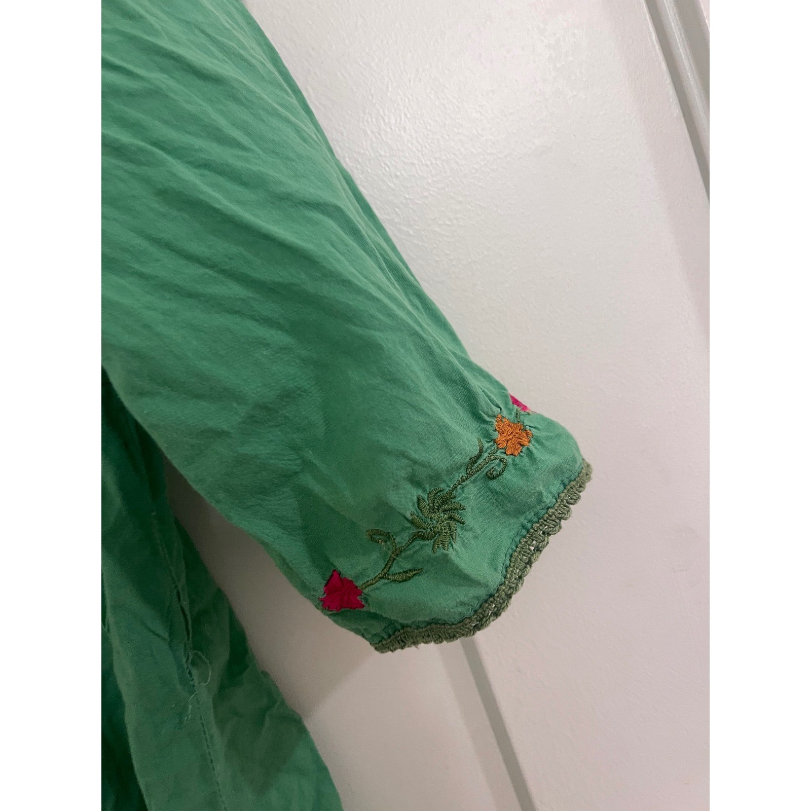Vintage Y2K Cottagecore Boho Green Embroidered Blouse Indie
