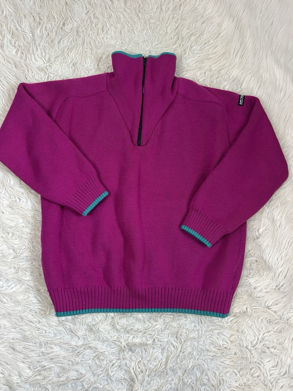 M57000 Vintage 80s Wool Retro ColorBlock Henley Tight Knit Fuchsia Pink Sweater