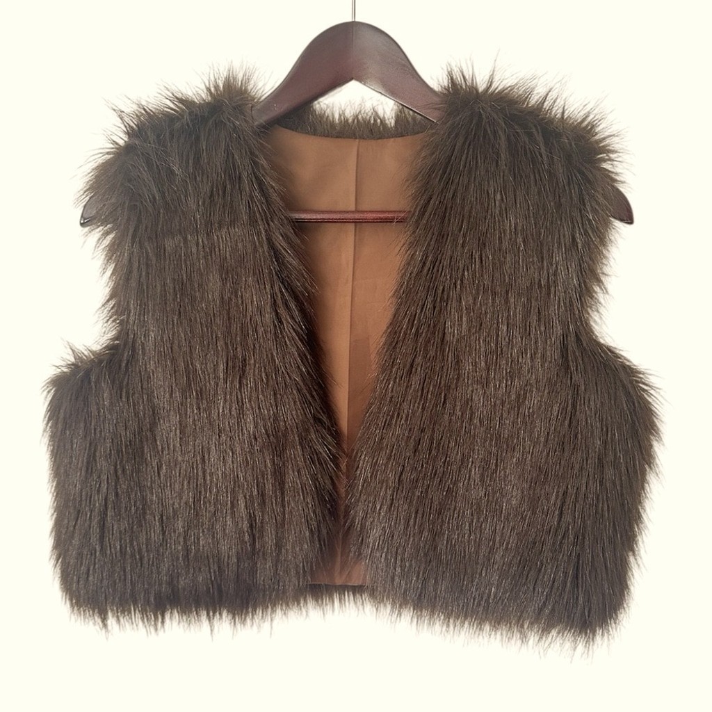 Vintage women’s faux fur vest size XS brown colour from Argentina, elegant look