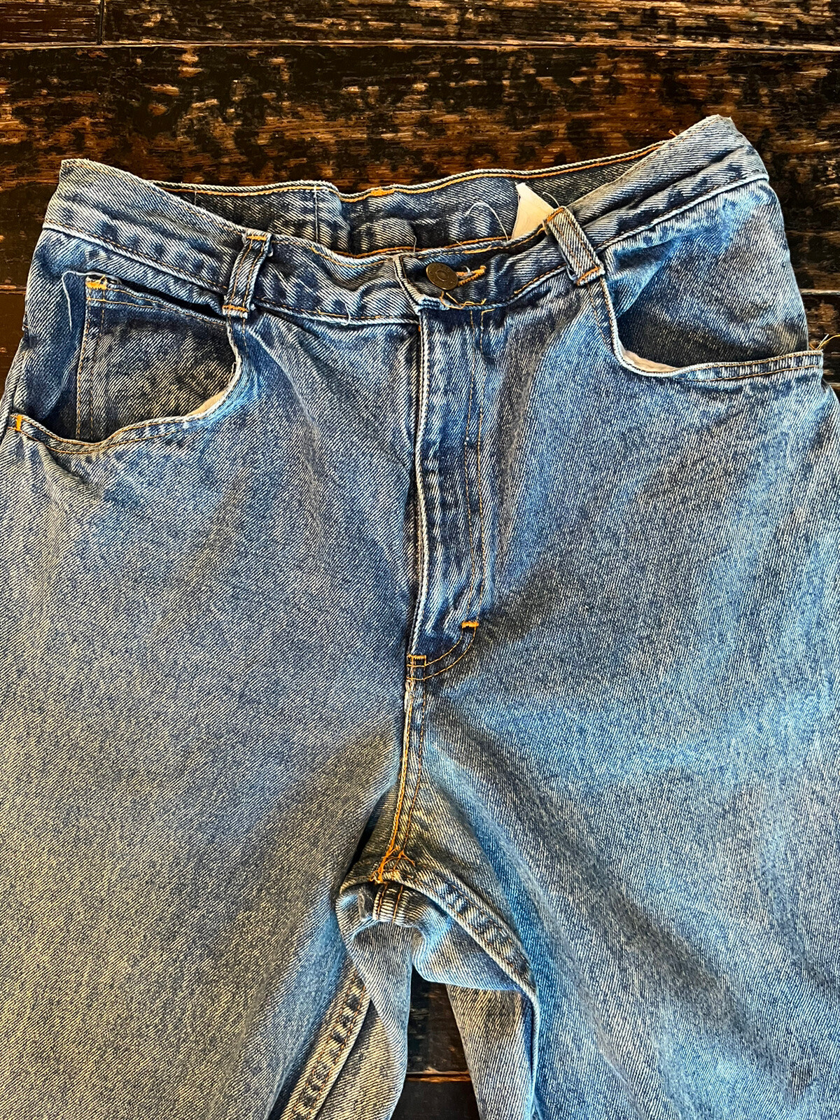 Vintage No Excuses Collection Women’s Light Wash Jeans W/ Buttons Size 11