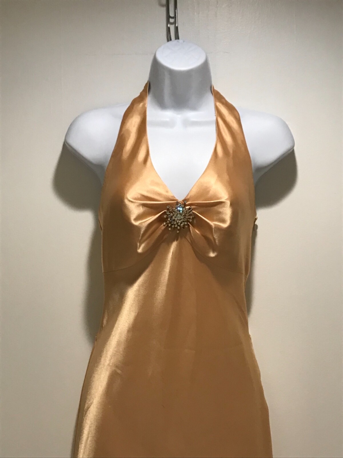 Vtg 80s Sz. 6 Ball Gown/Prom Dress. Gold Halter w/Brooch. Empire Waist. Art Deco