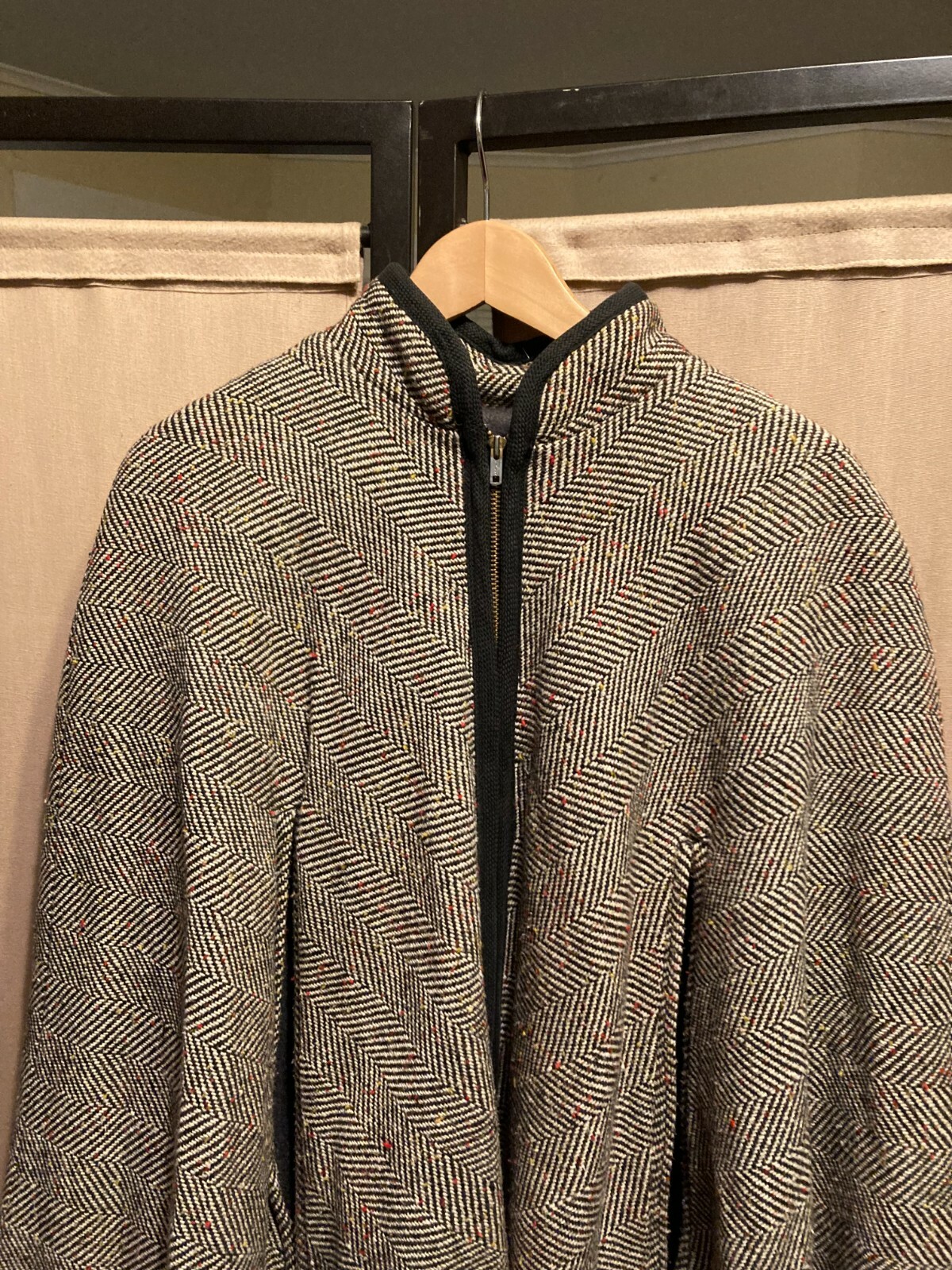 VTG Queen of the Capes Country Place 100% wool tweed herringbone lined caped