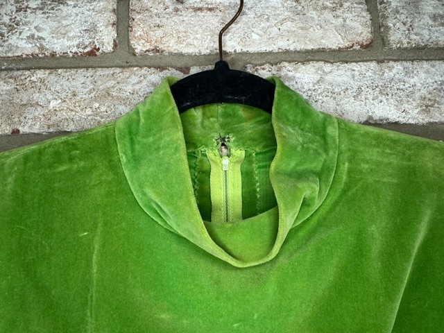 VTG T. Jones 1960s 2pc Skirt Suit Green Gold Brocade Mod Jackie O Set Sz S/M